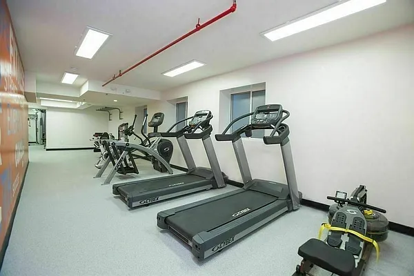 Rented by REAL New York | media 23