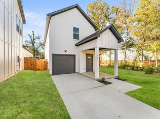 501 N Moore St, Dallas, TX 75203