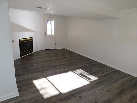 2nd image of 4094 Greenridge Dr