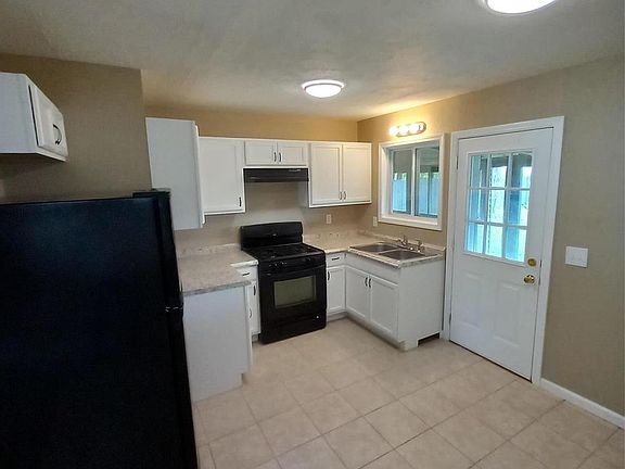 4th image of 225 Bonds Ave