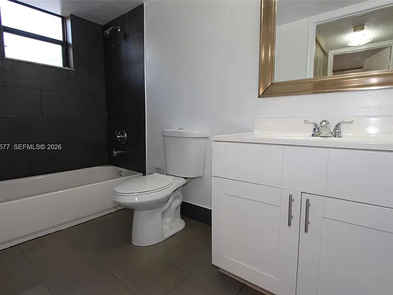 650 NW 114th Ave #101 — Photo 14