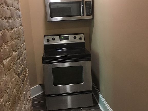 4th image of 418 N 39th St APT 6