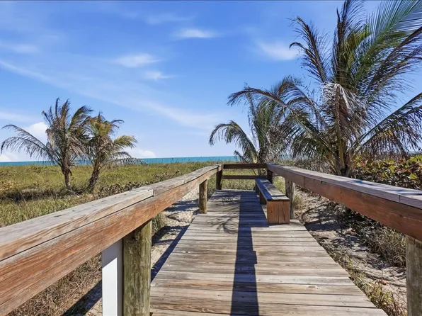 3206 S Lakeview Circle #1105, Hutchinson Island, FL 34949