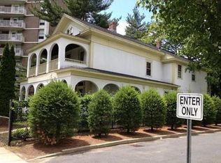 240 Franklin St, Springfield, MA 01104