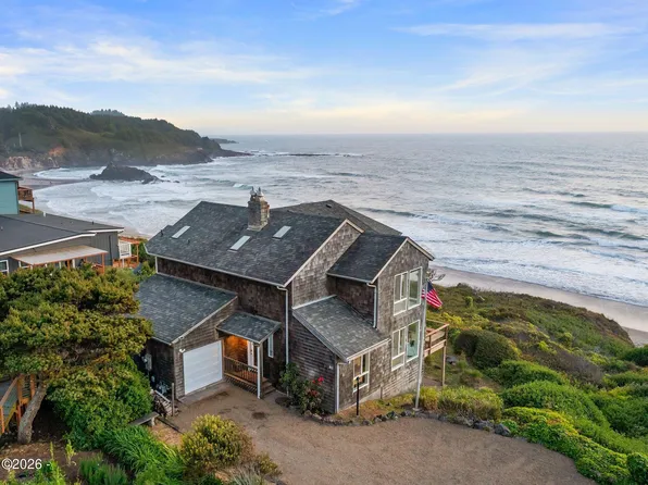80 Raven Ln, Depoe Bay, OR 97341