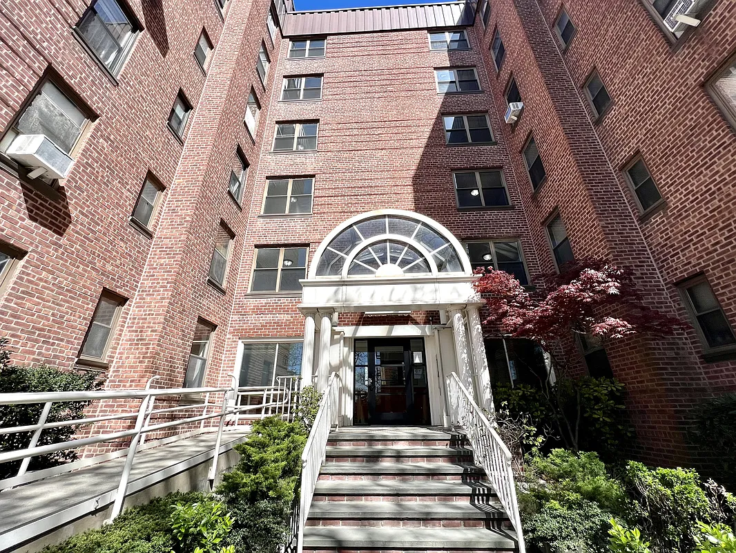 2165 Brigham St Unit 1C  