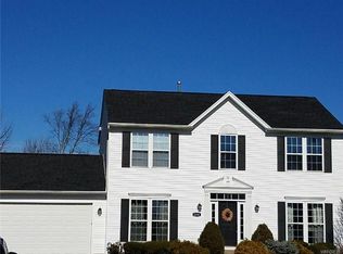 2191 Hunters Hollow Ln, Lake View, NY 14085