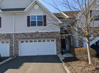 204 Brinley Dr, Pennington, NJ