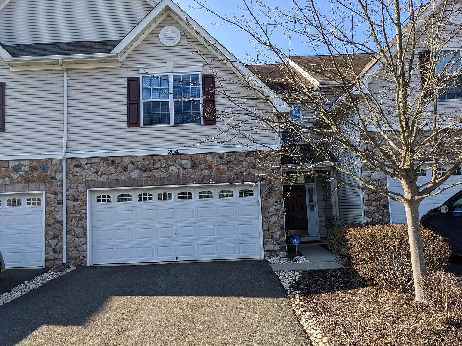 204 Brinley Dr photo 1