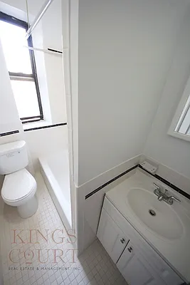 Rented by Kings Court Real Estate | media 14