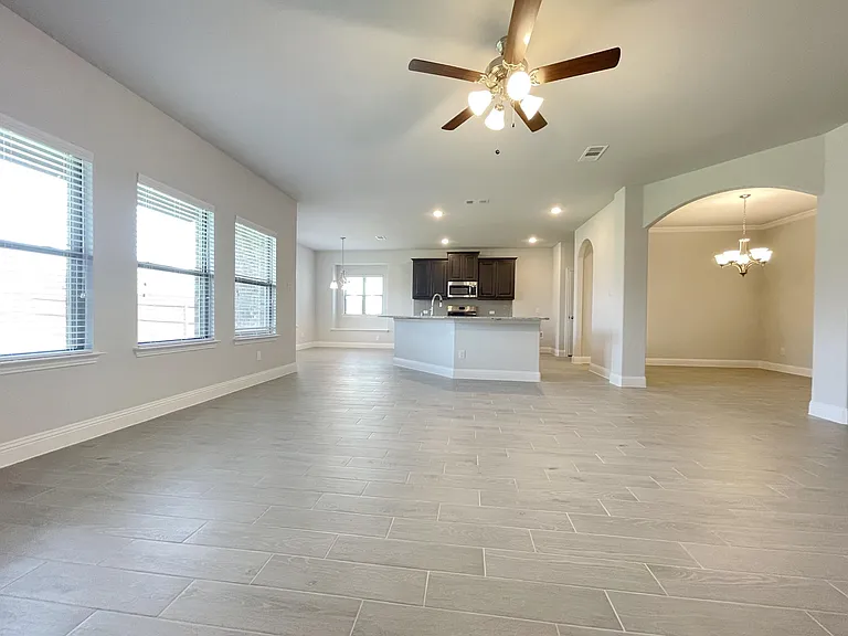 4009 Gray Wolf Dr — Photo 6