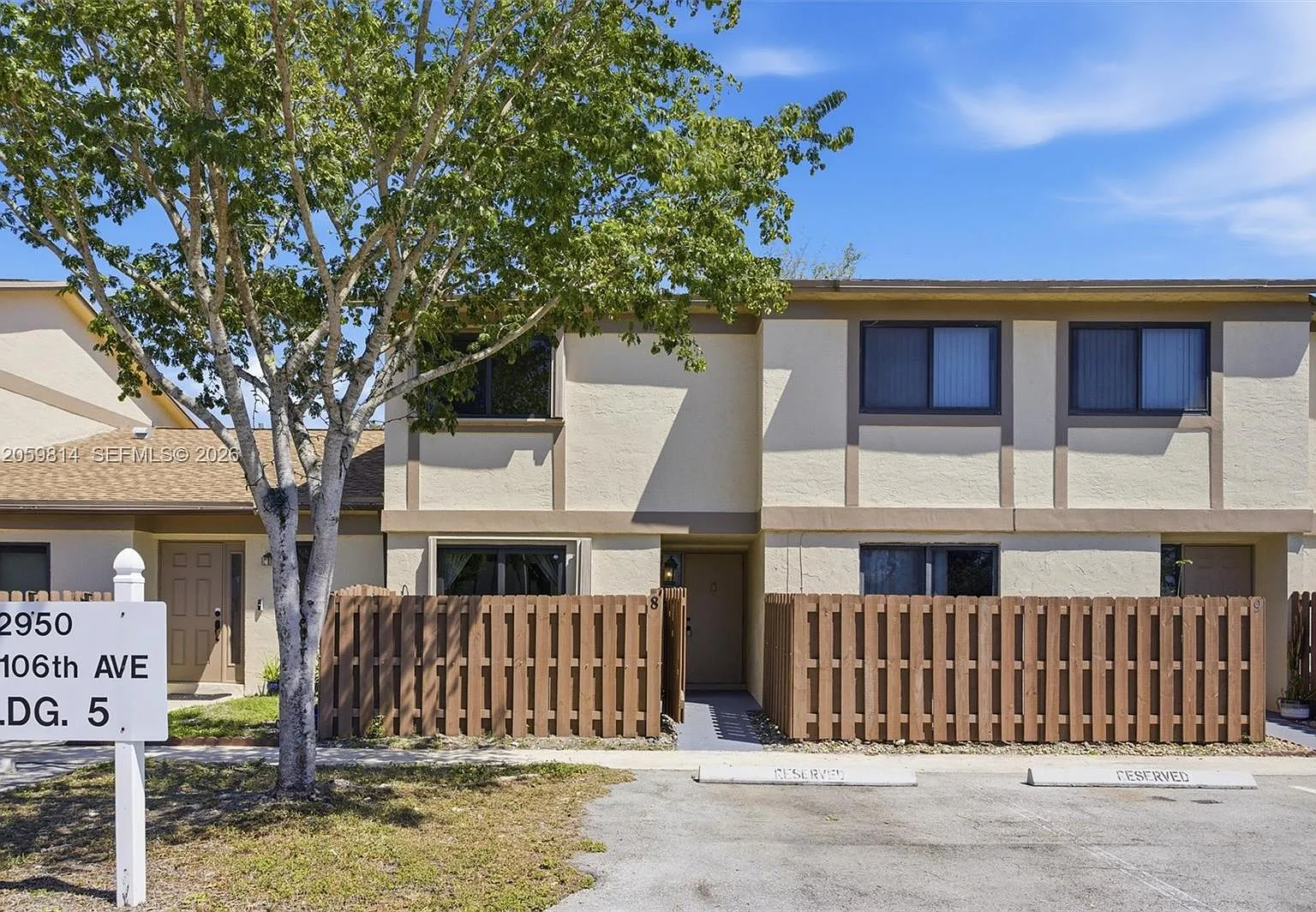 Country Squire Townhomes — Photo 1