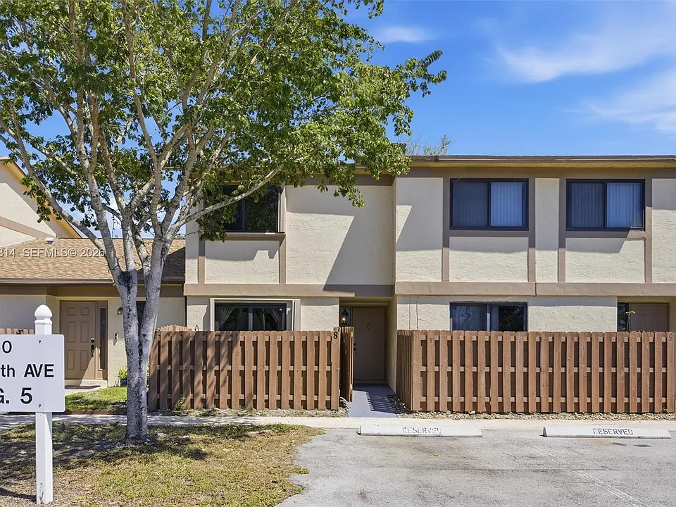 2950 NW 106th Ave #8