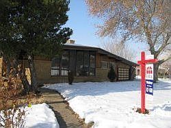 2nd image of 895 Simoron Dr