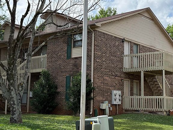 5th image of 4418 Bonnell Dr NW
