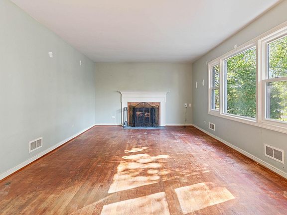 5th image of 109 Elkhorn Rd