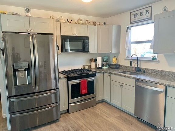 5th image of 97 Franklin Ave