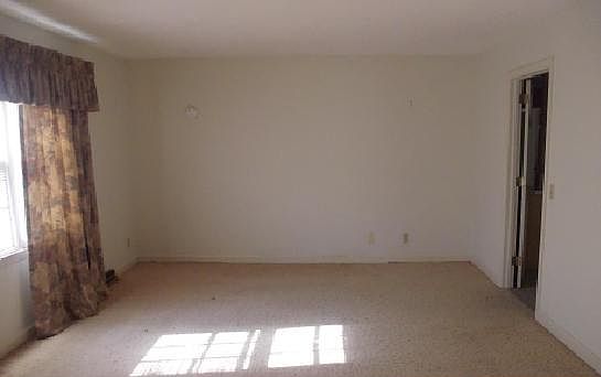 2nd image of 76 N Lane Rd