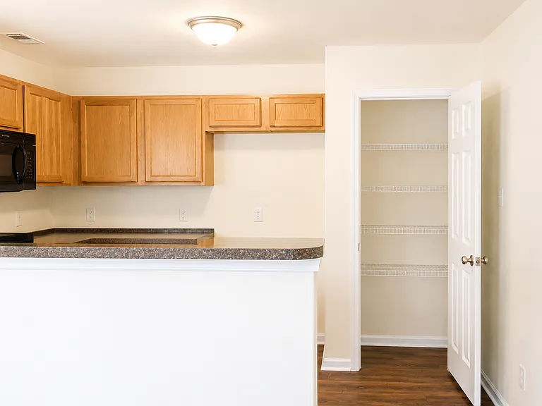 13 Transom Rd — Photo 5