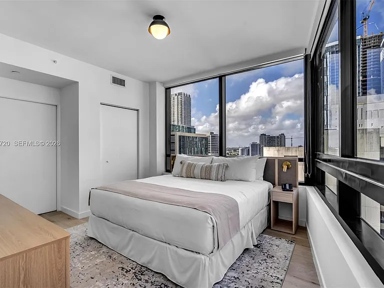 225 N Miami Ave #1701 — Photo 19