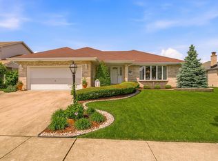 15542 Bramblewood Rd, Oak Forest, IL 60452