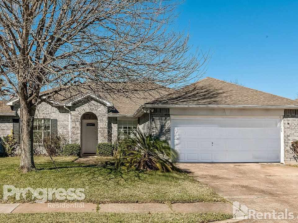 1st image of 626 Oak Berry Dr