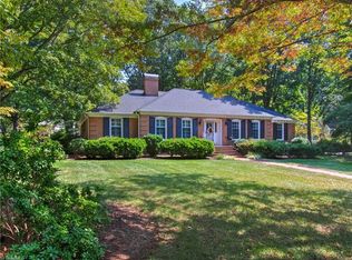 6 Gleneagle Ct, Greensboro, NC 27408