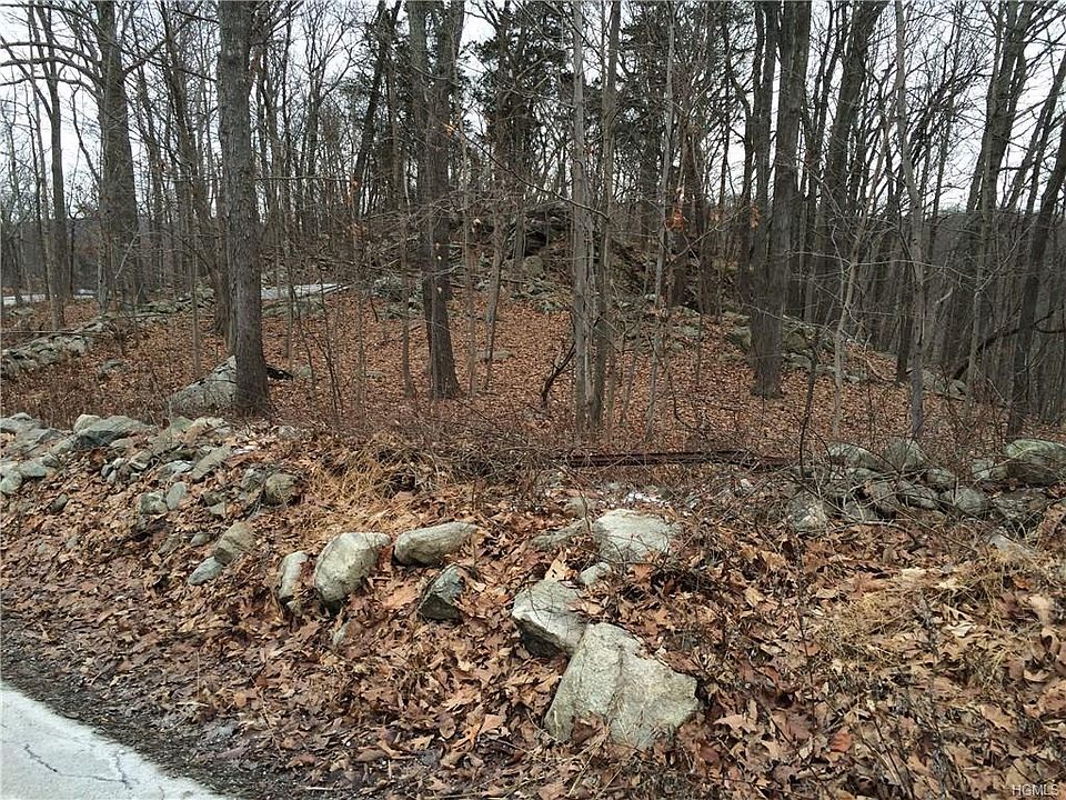 2nd image of 359 E Mountain Rd