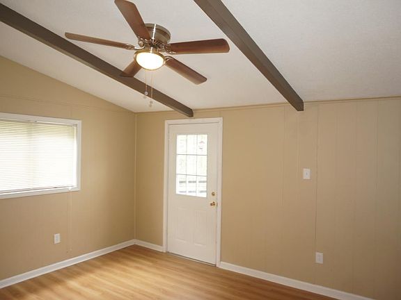 4th image of 5045 Southington Ave