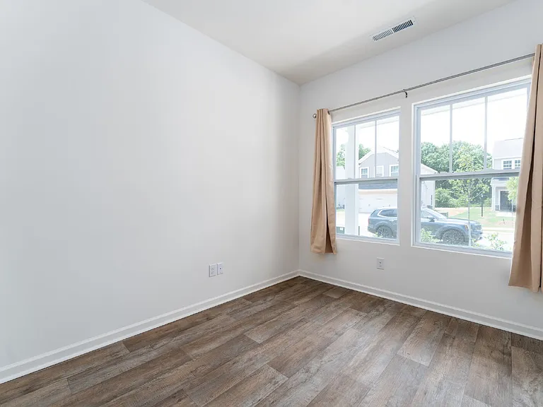 1423 Seawatch Dr — Photo 13