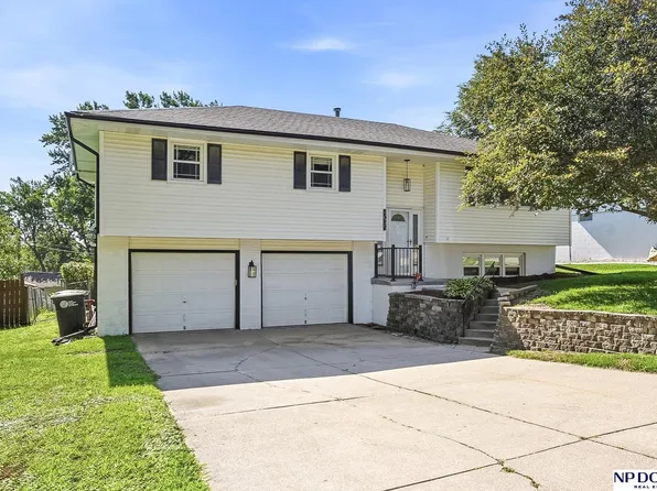 4029 N 93rd St, Omaha, NE 68134