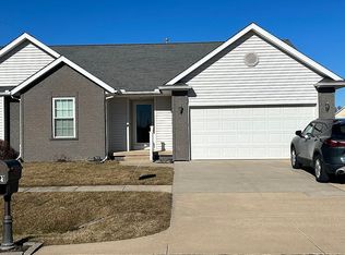 721 Bluestem Ln, Geneseo, IL 61254