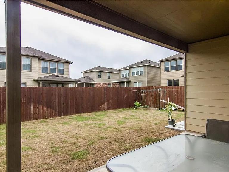 16009 Hawthorne Heights Trl — Photo 32