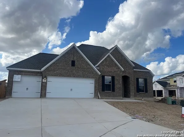 165 Katie Court, Castroville, TX 78009