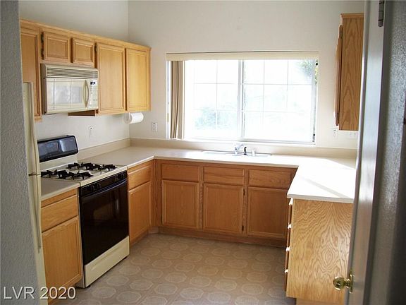 5th image of 8212 Bluff Creek Ave