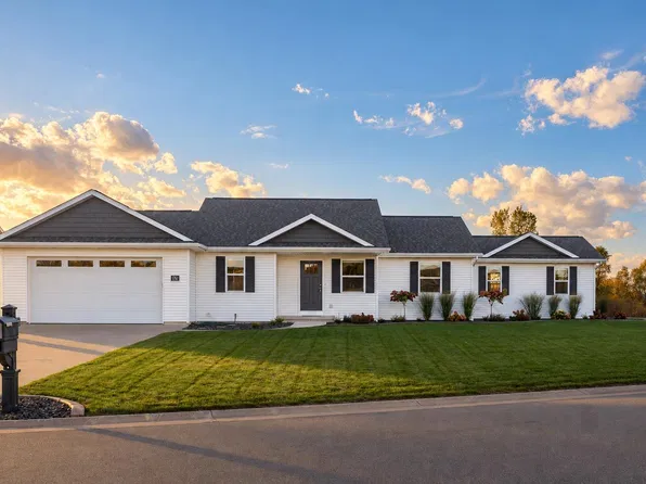 N1761 Baileys Harbor Ct, Greenville, WI 54942