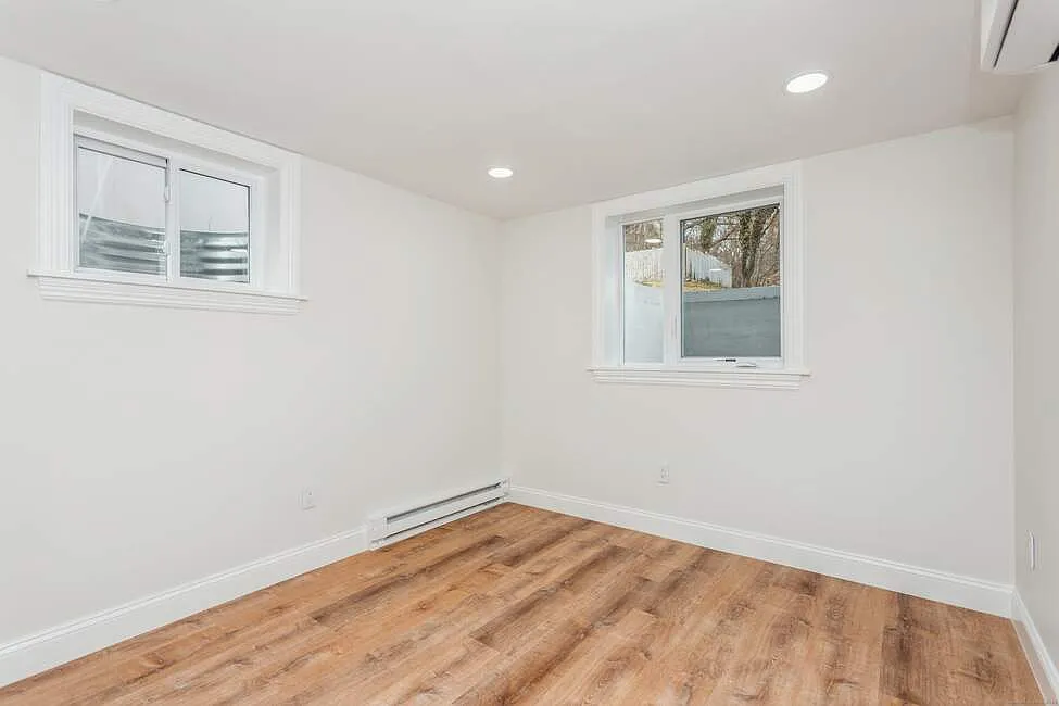 2 bed, 740 sqft, $2,300 — Photo 4