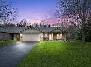324 Arrowhead Dr, Lino Lakes, MN 55014