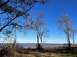 8455 Southern Shore Ct, Kemp, TX 75143