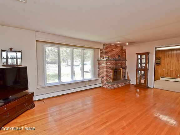 3rd image of 301 Norton Rd