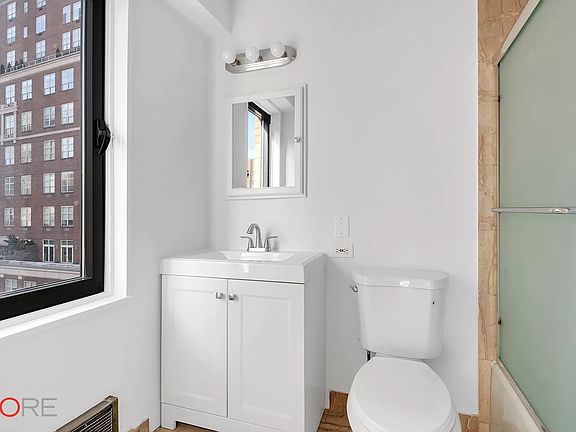 5th image of 1065 Park Ave APT 11C
