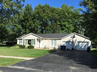 515 Loomis Dr, Perrysburg, OH 43551