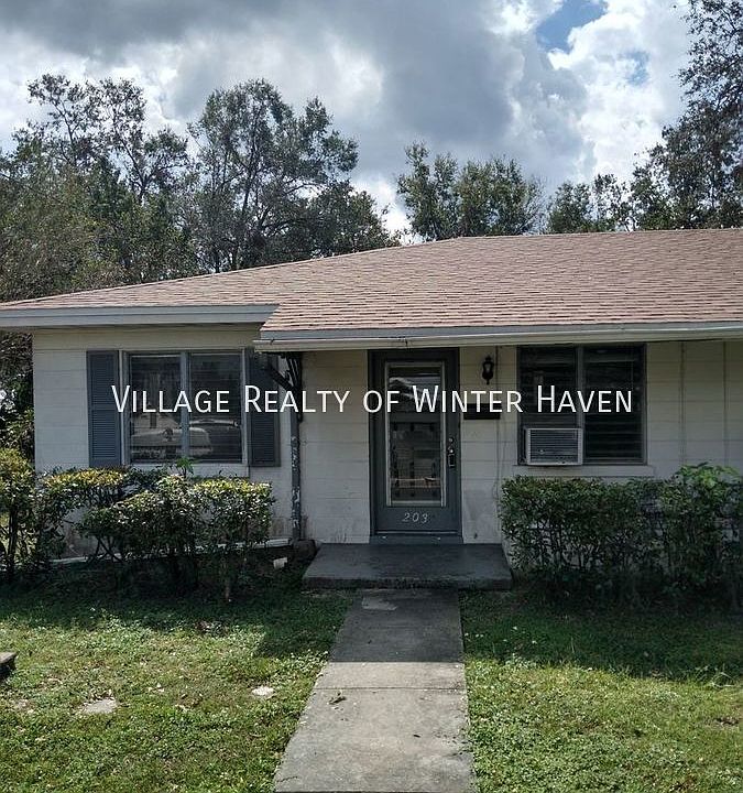 1st image of 203 W Palm Dr
