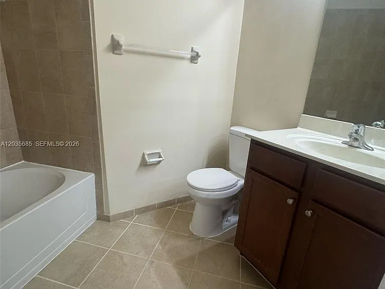 8900 NW 97th Ave #212 — Photo 7
