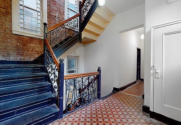 4th image of 194 Bleecker St APT 4C
