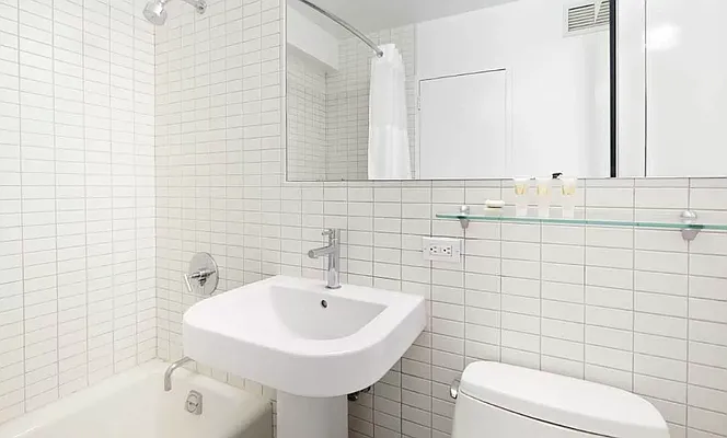 Rented by Manhattan Realty Group | media 5