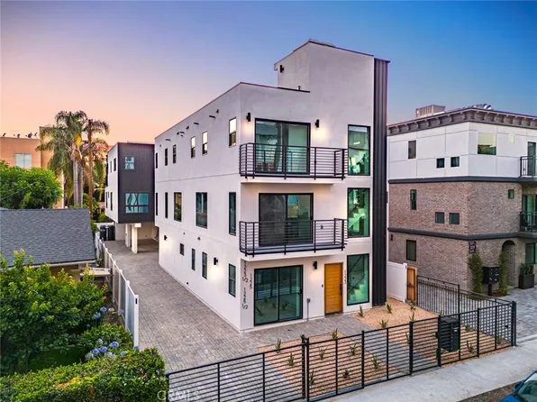 1223 N June St, Los Angeles, CA 90038