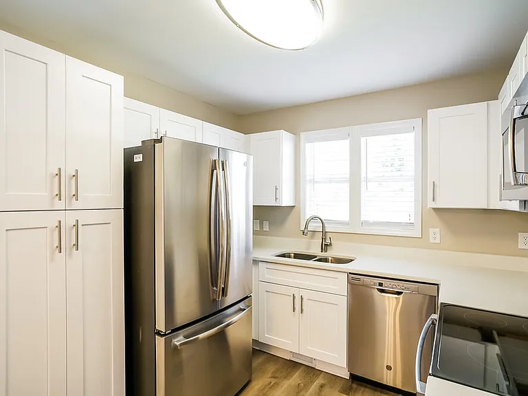 4909 Windblown Ct — Photo 8