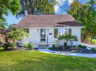 177 Avery St, Clinton Township, MI 48036