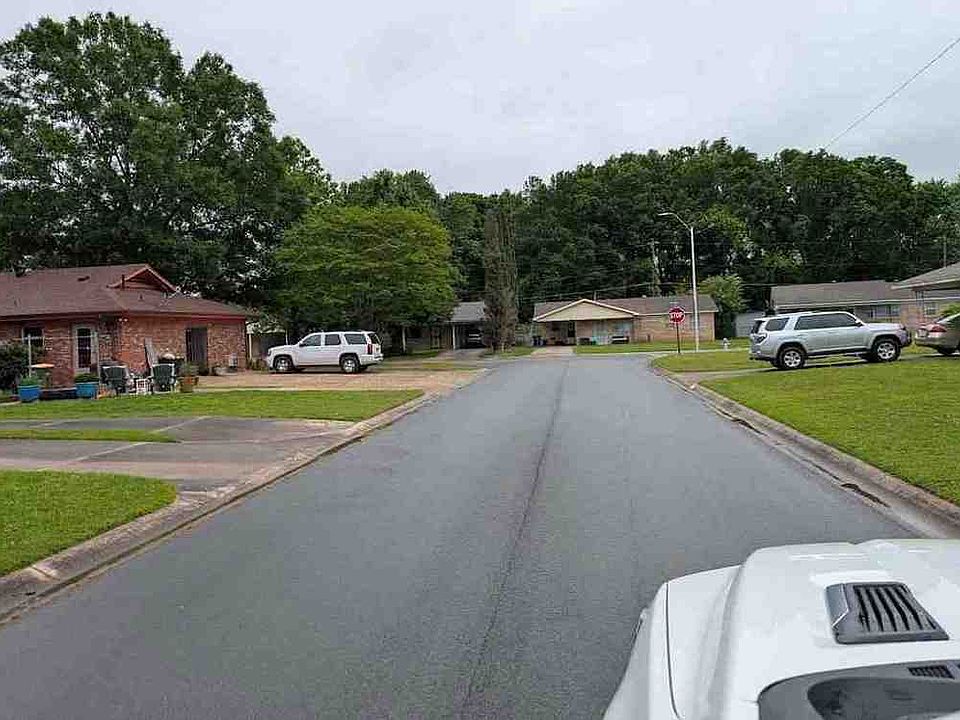 2nd image of 6624 Pioneer Rd